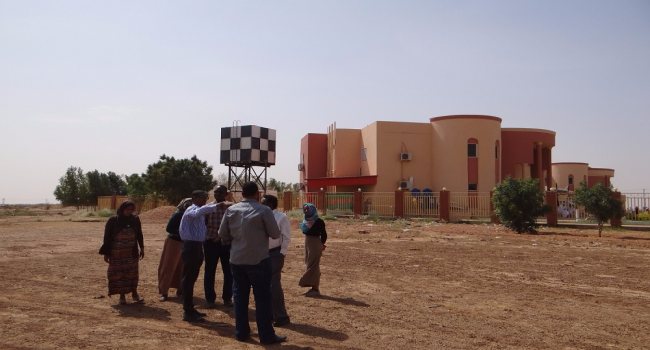 مدير الجامعة يتسلم التصميمات النهائية لمباني كلية الهندسة