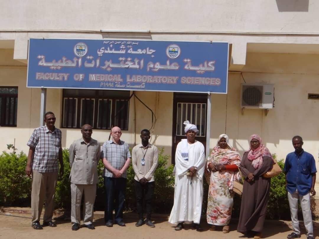 تفاعل كبير مع حملة التبرع بالدم بكلية علوم المختبرات الطبية جامعة شندي