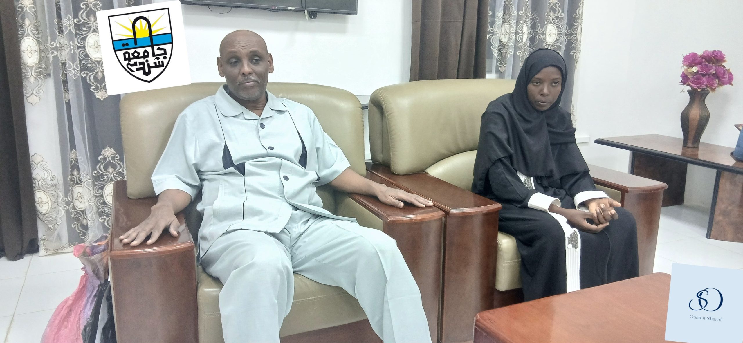 مدير جامعة شندي  يستقبل الطالبة المرشحة للمنحة الدراسية المخصصة للأستاذ/ عبد الرحمن عبد الله المبارك